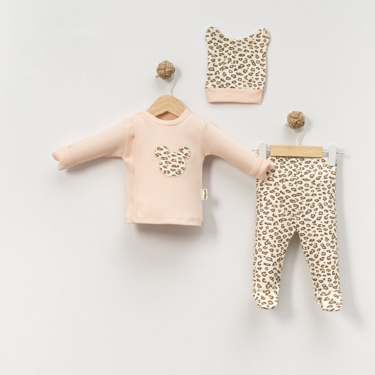 Elegant Leopard Bow Set